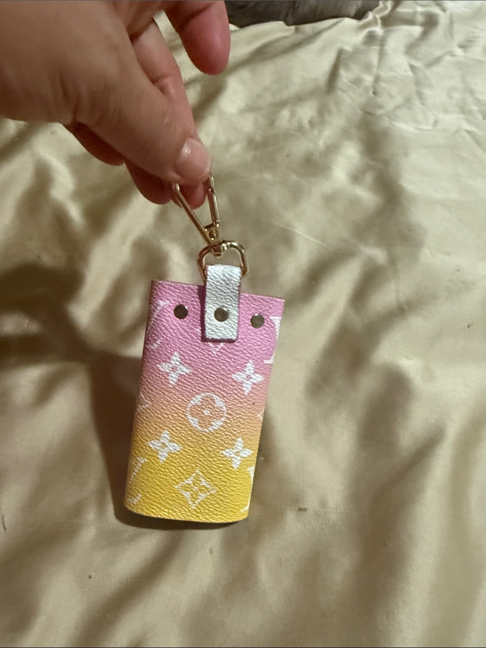 Louis Vuitton Pink to Yellow Monogram Key & Card Holder - Picture 5 of 5